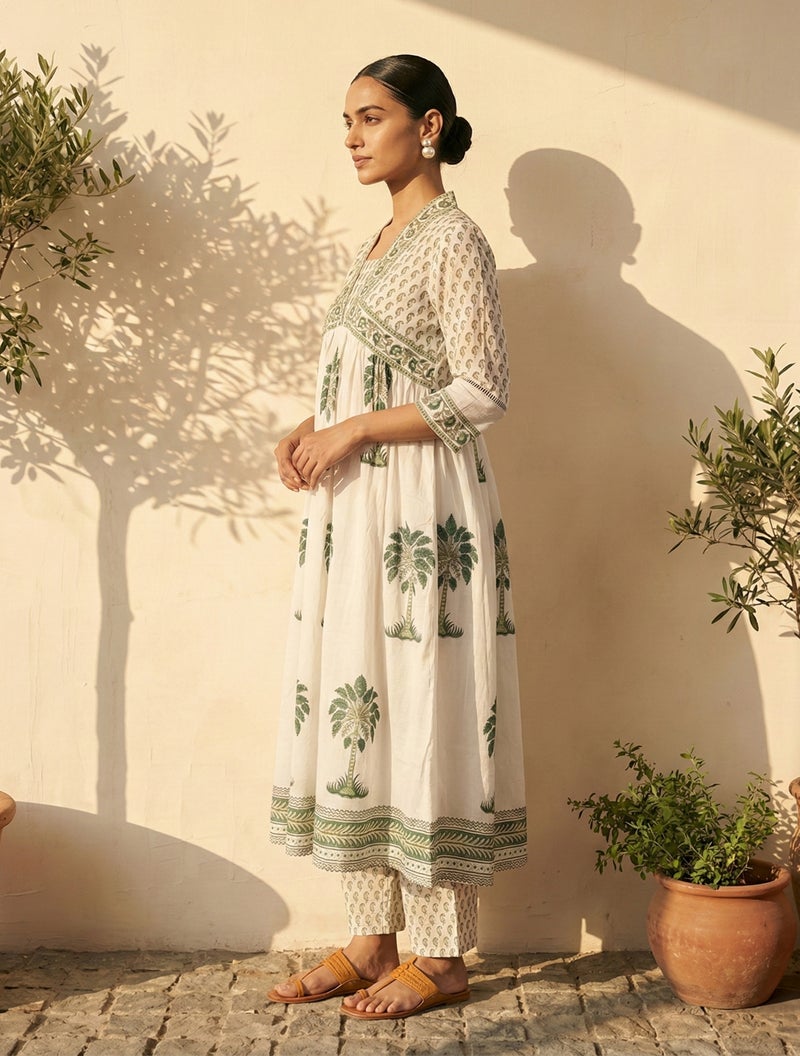 trueBrowns White Green Printed Anarkali Kurta Pant Dupatta Set - Image 3
